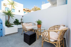 Terrace/patio - Villa Kocis with Private Pool (Santorini)