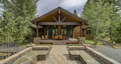 Bear Discovery Custom Tamarack Estate Home by Casago Mccall - Donerightmanagement