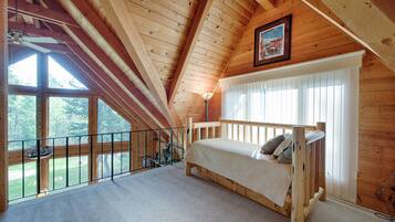 House, 2 Bedrooms | 2 bedrooms, individually decorated, individually furnished