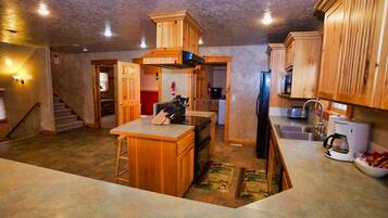 Rumah, 5 kamar tidur | Dapur pribadi | Peralatan masak/sendok-piring