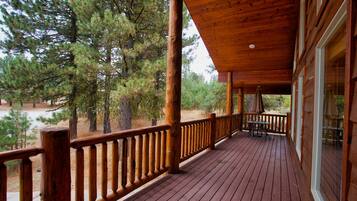 Rumah, 5 kamar tidur | Balkon