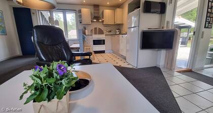 Cozy vacation home with 2 bedrooms, 1 bathroom, whirlpool and sauna