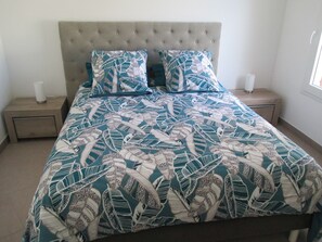 1 chambre, fer et planche à repasser, Wi-Fi gratuit, draps fournis