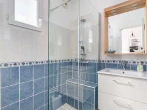 Bathroom - La Perle de Damgan by Interhome (Damgan)