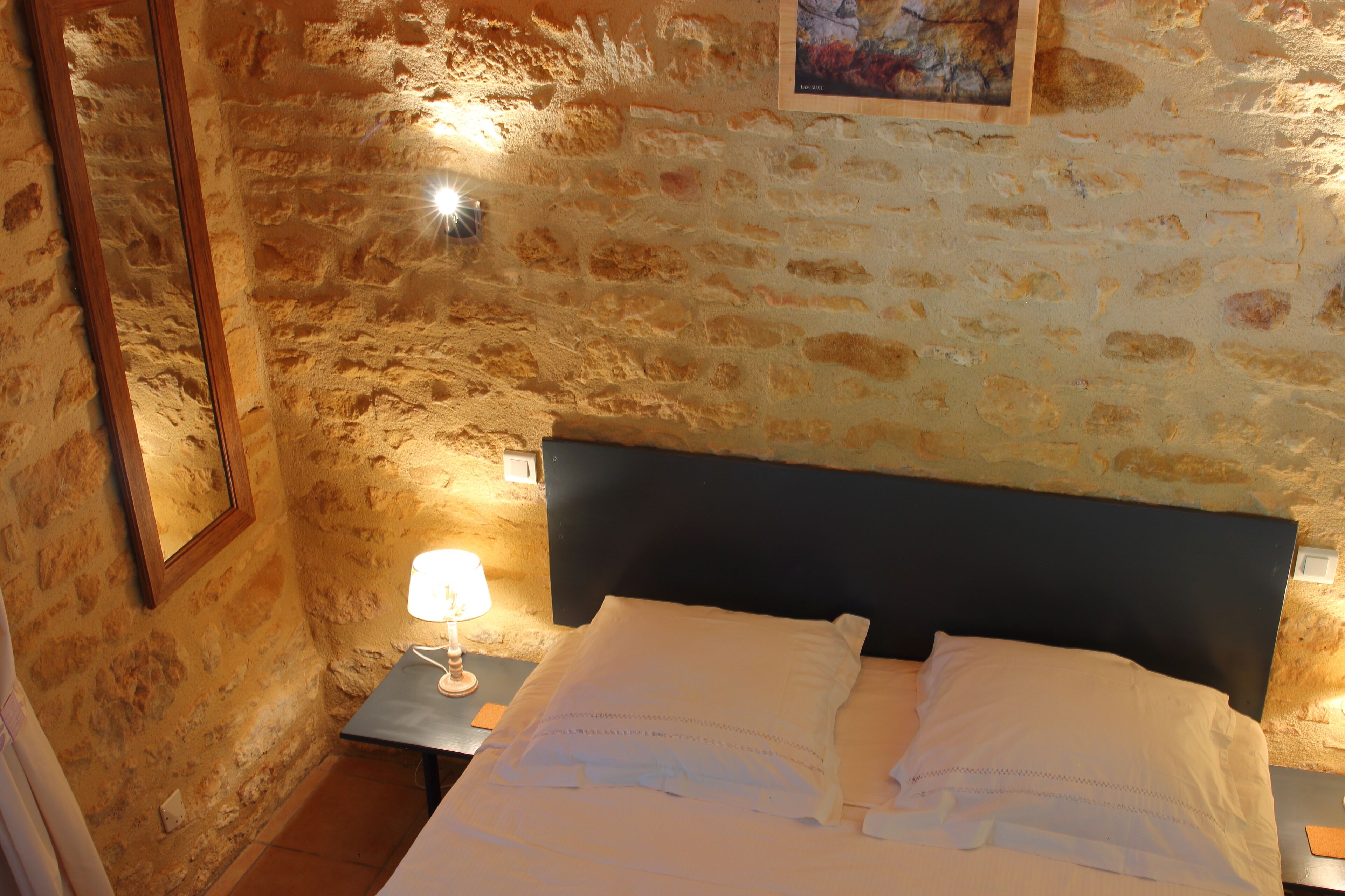 2 chambres, fer et planche à repasser, draps fournis