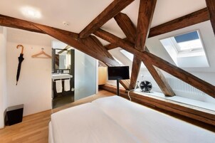 客房内保险箱、免费 WiFi、床单