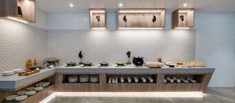 7 Apple Hotel Mahape