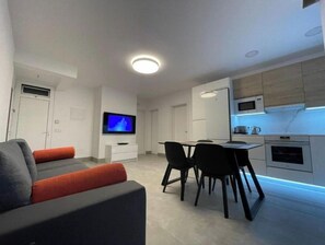TV - Apartment (Playa Blanca)