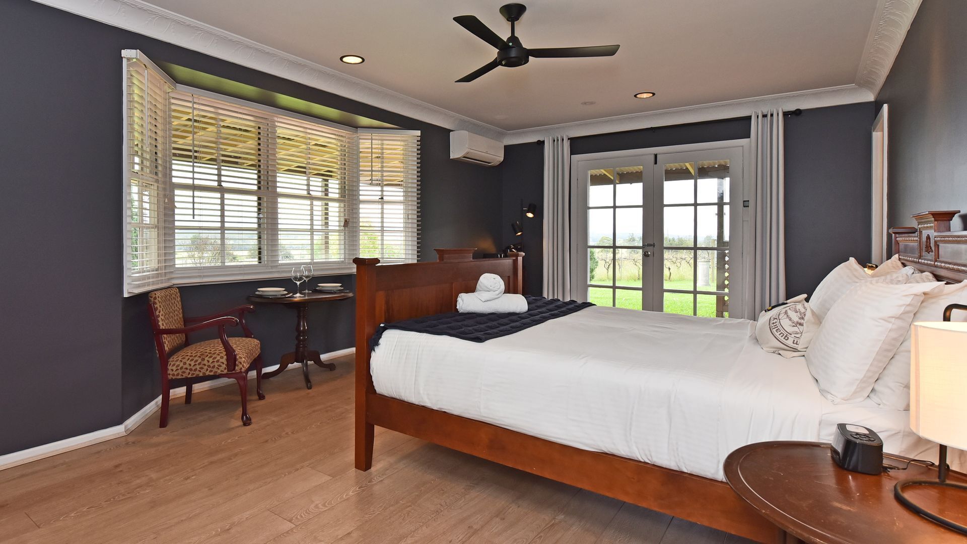 Just Listed - Blueberry Hill on Vineyard Studio - Rose Room