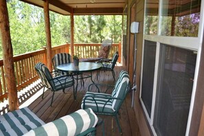 Casa, 3 habitaciones | Balcón