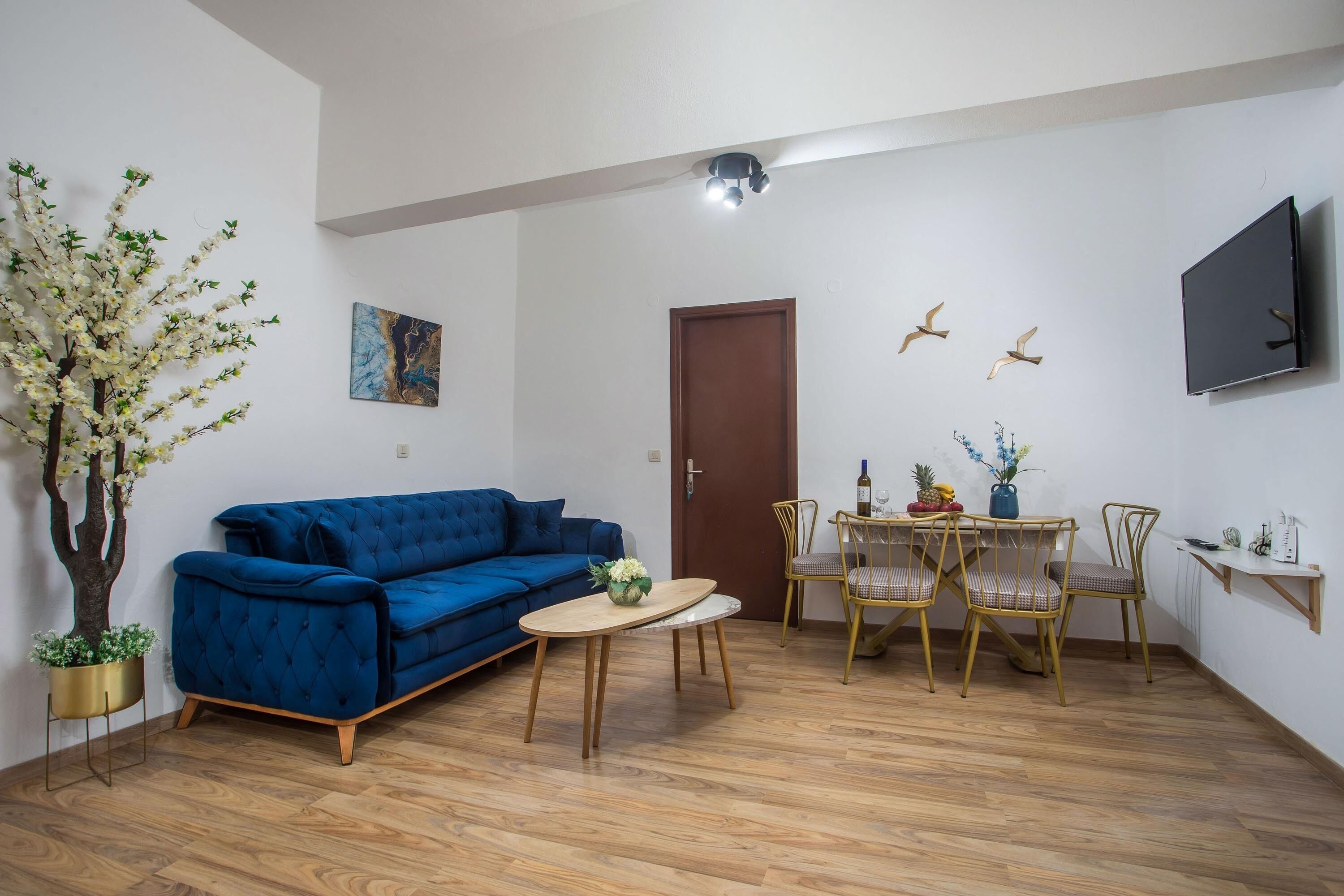 Bliss Luxury Suites - Wind