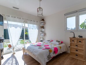 3 bedrooms, free WiFi - House in Mimizan with garden and private pool for 6 people (Mimizan)