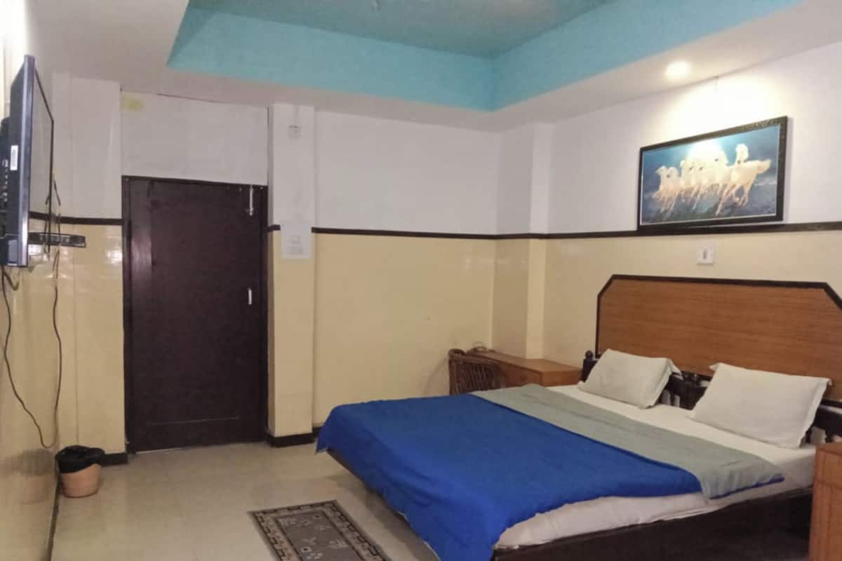Quarto casal luxo | Banheiro | Chuveiro, toalhas de banho