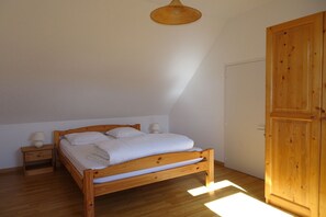 3 bedrooms - Holiday Home in Rhuys near Plage de Rouvran (Le Tour-du-Parc)