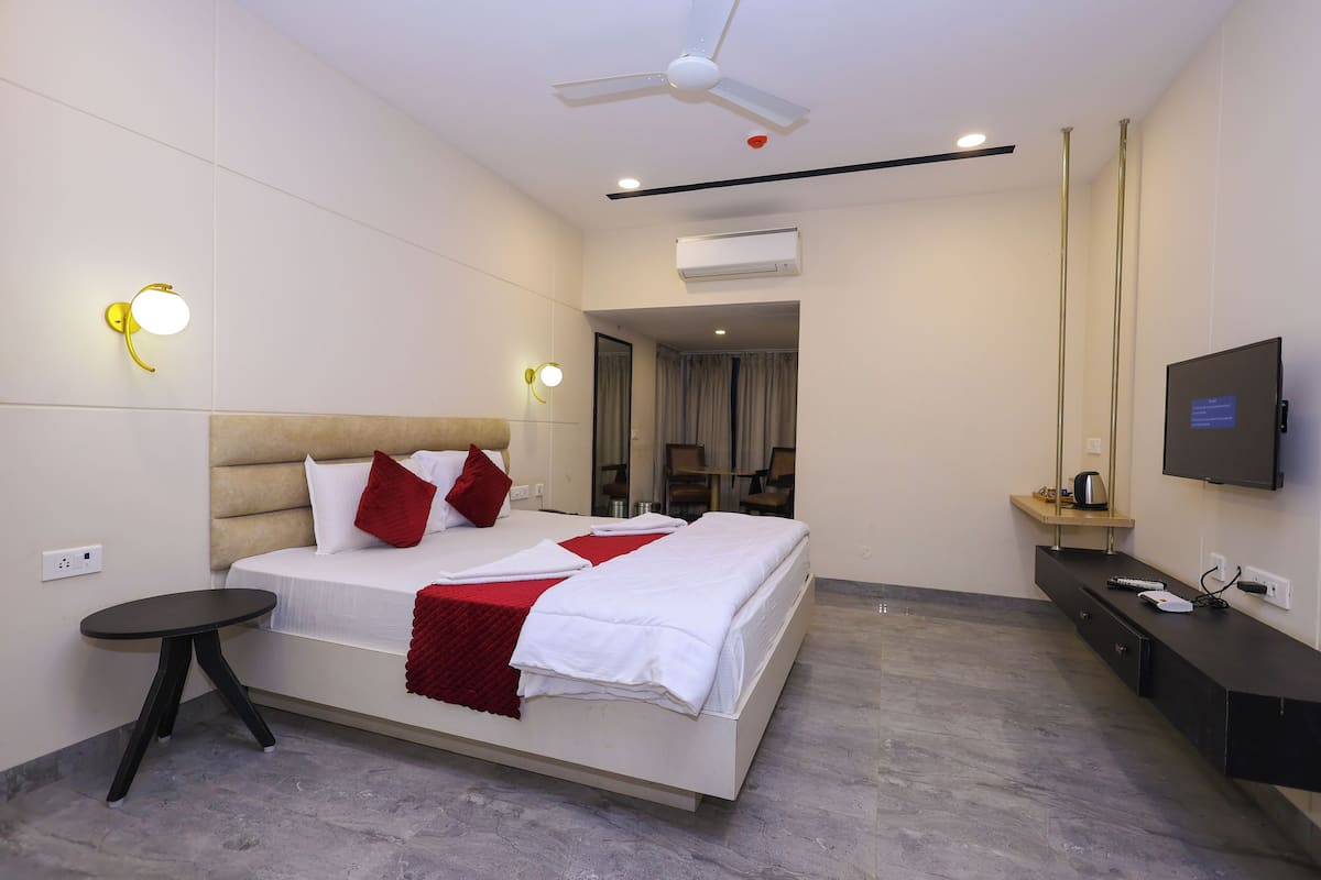 Kamar Deluks | 1 kamar tidur, seprai katun Mesir, seprai premium, dan meja kerja