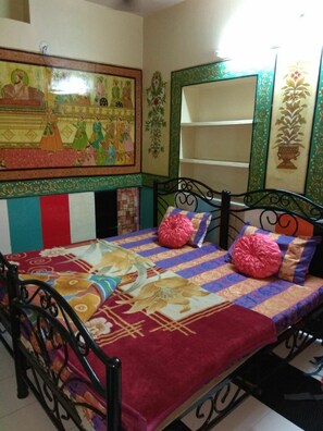 Standard Double Room | Free WiFi, bed sheets - Goroomgo Dylan Cafe & Guest Jodhpur (Jodhpur)