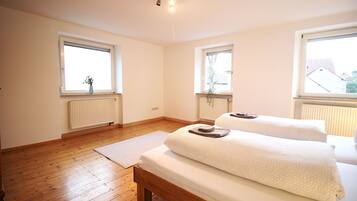 3 Schlafzimmer, kostenloses WLAN, Bettwäsche