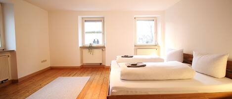3 Schlafzimmer, kostenloses WLAN, Bettwäsche