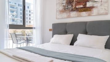 Apartamento | 3 quartos, Wi-Fi de cortesia, roupa de cama