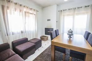 Dining - Casa da Cabreira - A fantastic view (Seixas - Caminha)