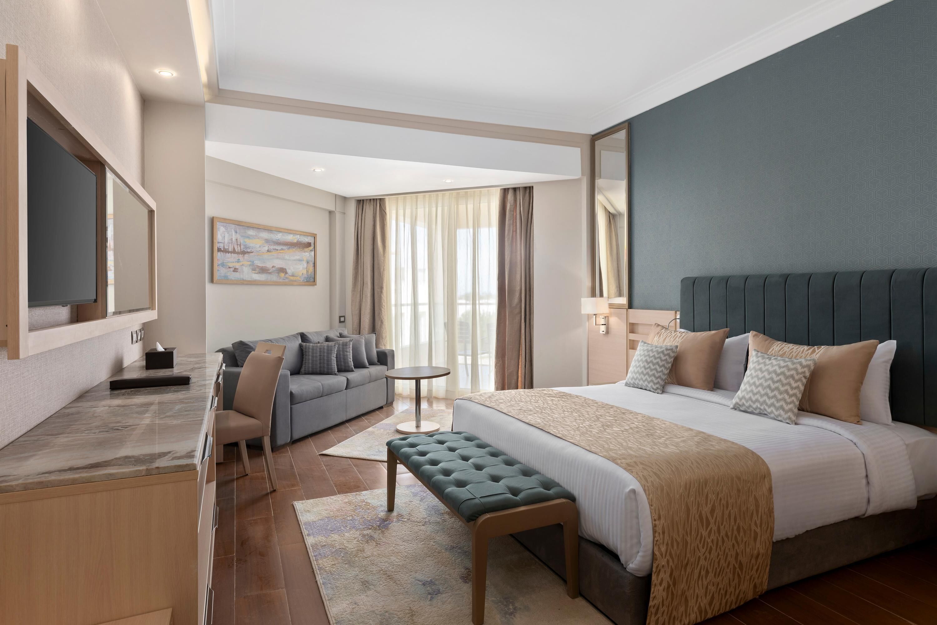 Kostenlose Minibar, Schreibtisch, kostenlose Babybetten