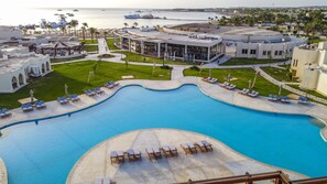 3 outdoor pools