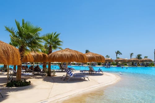 3 outdoor pools