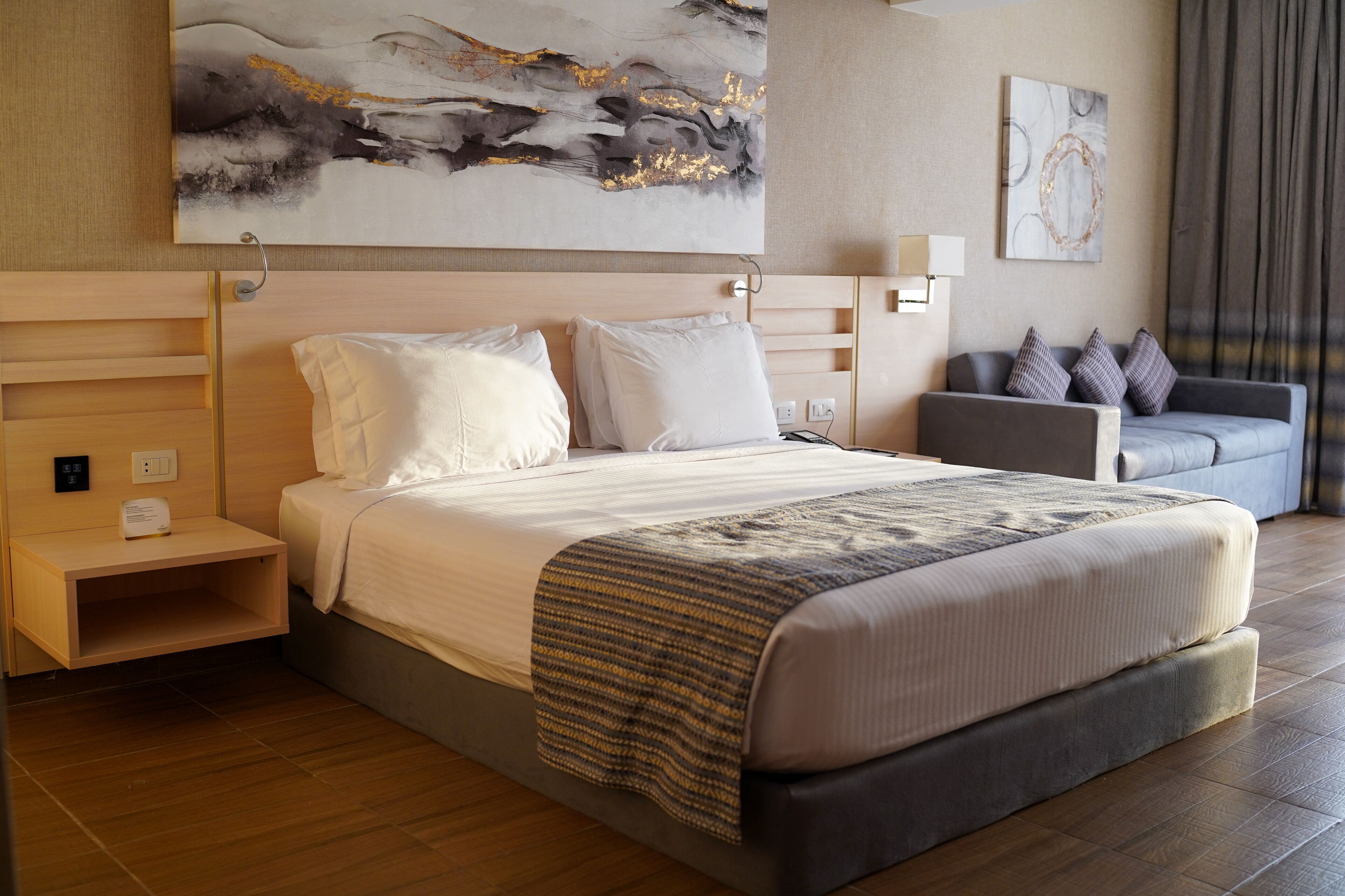 Free minibar, desk, free cribs/infant beds, free rollaway beds