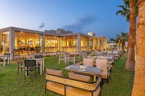 Terrace/patio - Xanadu Makadi Bay - High Class All Inclusive (Makadi Bay)