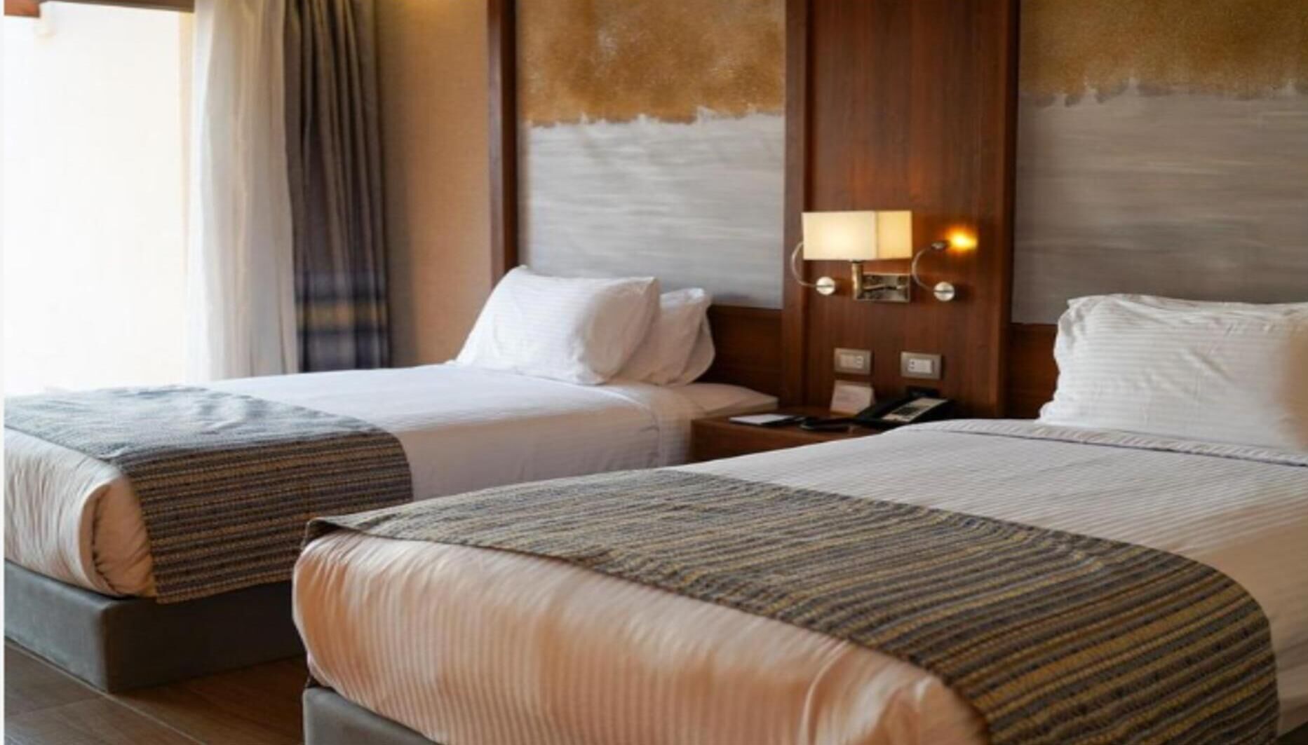 Kostenlose Minibar, Schreibtisch, kostenlose Babybetten