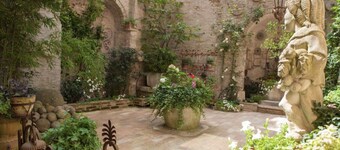 MarcheAmore - Palazzo Vinci Gigliucci - Noble Apartments In City Center