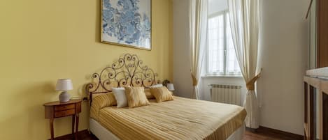 1 bedroom, iron/ironing board, WiFi