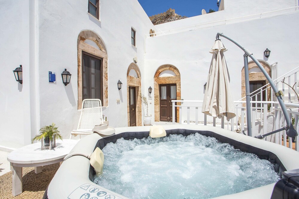 Heritage Luxury Suites - Enigma