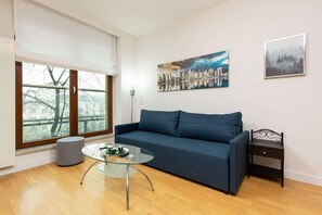 テレビ、書斎 / ワークスペース