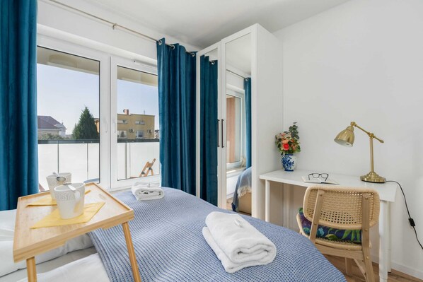 1 bedroom, desk, iron/ironing board, WiFi