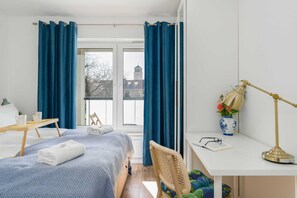 1 chambre, bureau, fer et planche à repasser, Wi-Fi