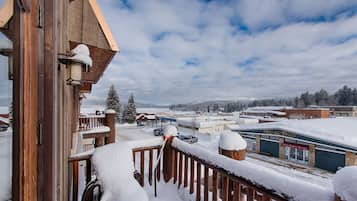 Condo, 3 Bedrooms | Bahagian luar