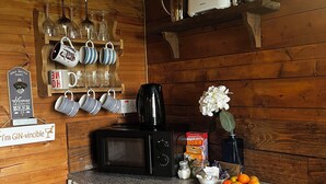 Unclassified image, 5 of 18, button - Private Quiet Cabin, overlooking Paddocks Vineyards and Pine Forest (East Sussex)