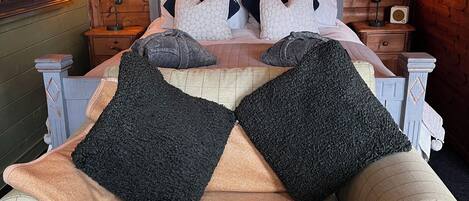 1 chambre, fer et planche à repasser, Wi-Fi gratuit, draps fournis