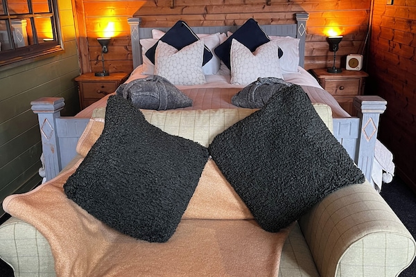 1 chambre, fer et planche Ă repasser, Wi-Fi gratuit, draps fournis