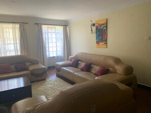 2 bedrooms, free WiFi, bed sheets - StayPlus Prestigious Kileleshwa Apatment (Nairobi)