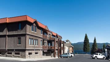 Condo, 3 Bedrooms | Bahagian luar