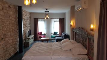 1 bedroom, individually decorated, blackout curtains, soundproofing