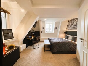 Habitación doble Prestigio | Ropa de cama de alta calidad y caja de seguridad en la habitación