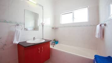 Superior Room | Bathroom | Slippers, towels