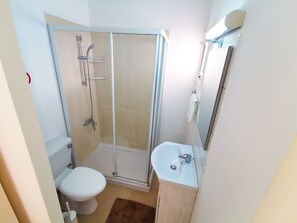 Departamento | Baño | Regadera, amenidades de baño gratuitas, toallas, jabón 