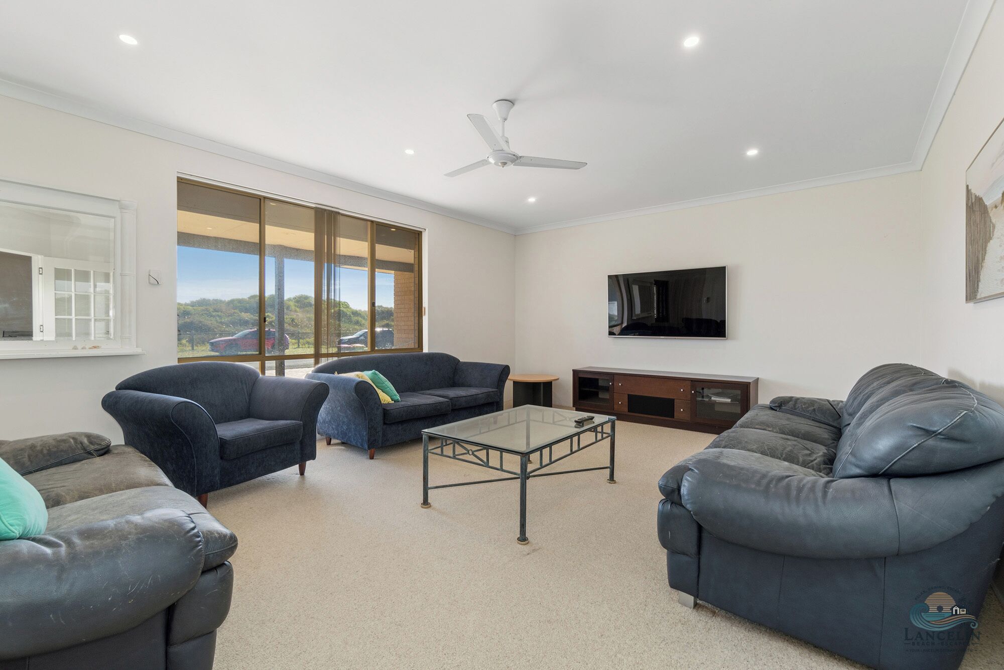 White Sands - Located  Just 300m From Lancelins Beautiful Back Beach. - Lancelin
