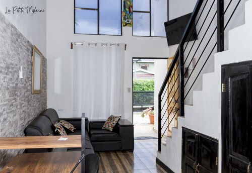 Beautiful Loft, fully comfortable.