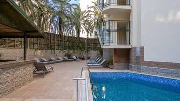 Alberca al aire libre por temporada