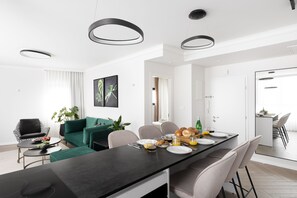 Apartment | Dining room - Modern and Central 2BD Apartment in TLV (Tel Aviv)